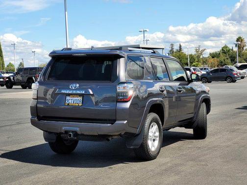 2022 Toyota 4Runner SR5