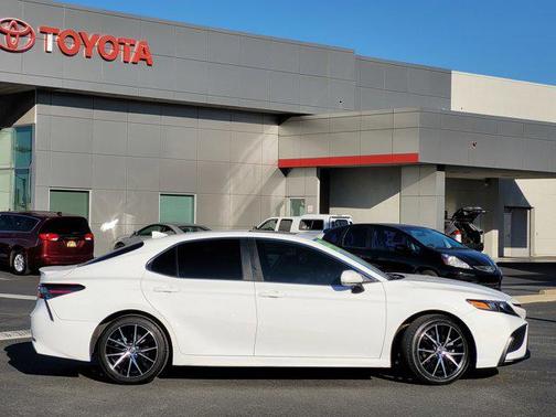 2022 Toyota Camry 