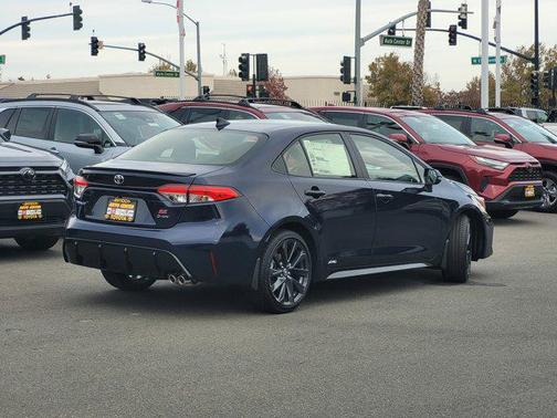 2026 Toyota Corolla Hybrid SE