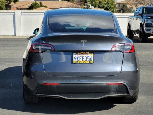 2023 Tesla Model Y RWD