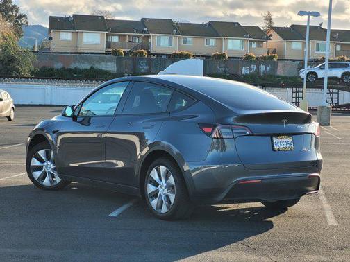 2023 Tesla Model Y RWD