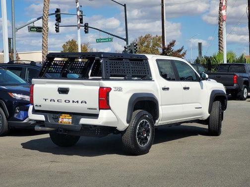 2025 Toyota Tacoma TRD Off Road
