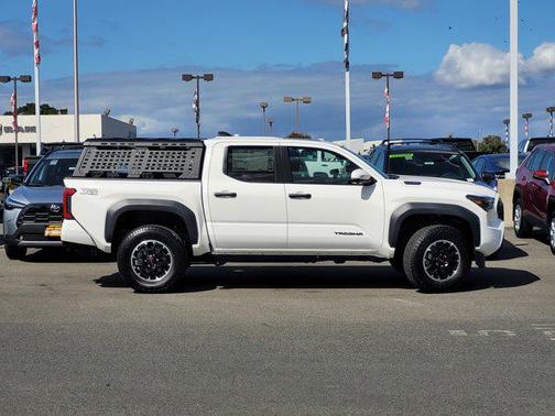 2025 Toyota Tacoma TRD Off Road