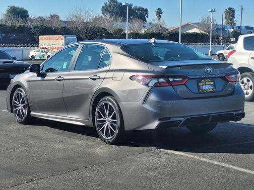 2021 Toyota Camry SE