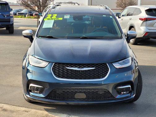 2022 Chrysler Pacifica L