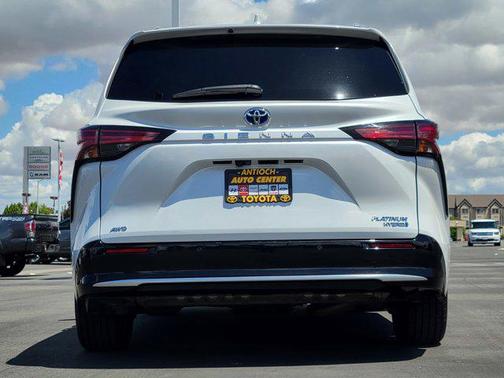 2022 Toyota Sienna Platinum 7 Passenger