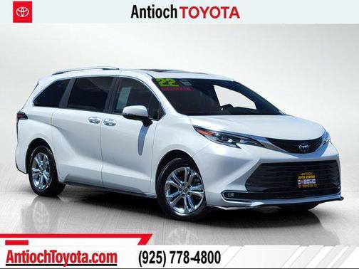 2022 Toyota Sienna Platinum 7 Passenger