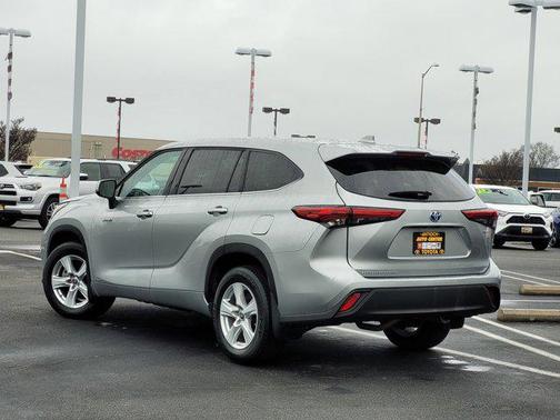 2021 Toyota Highlander Hybrid LE