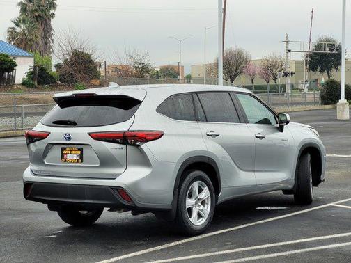 2021 Toyota Highlander Hybrid LE