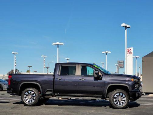 2024 Chevrolet Silverado 2500 Custom