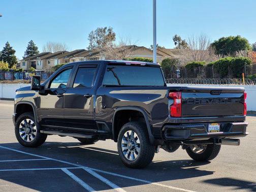 2024 Chevrolet Silverado 2500 Custom