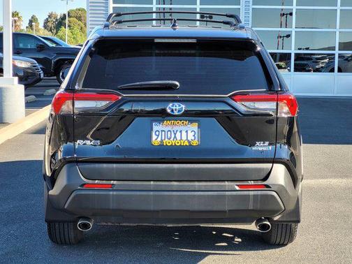 2022 Toyota RAV4 Hybrid XLE Premium