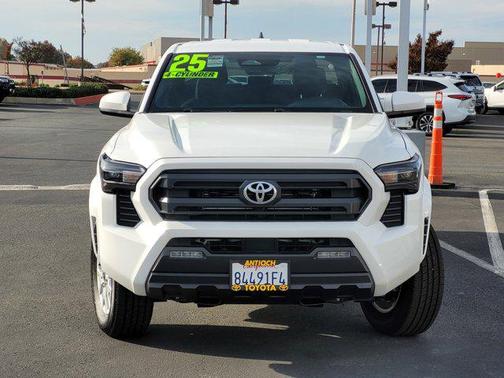 2025 Toyota Tacoma SR5