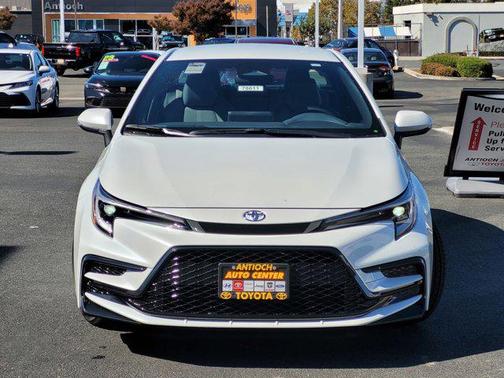 2026 Toyota Corolla Hybrid SE