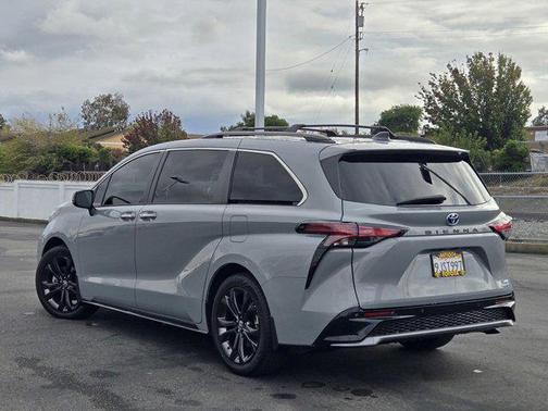 2023 Toyota Sienna XSE 7 Passenger