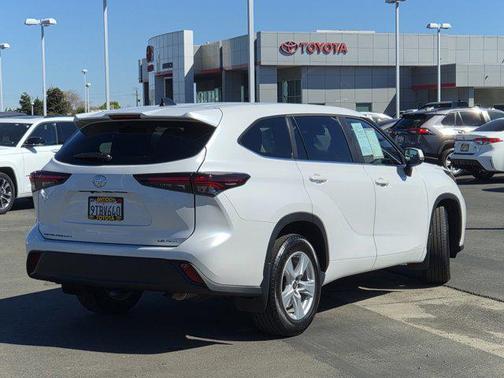 2025 Toyota Highlander 