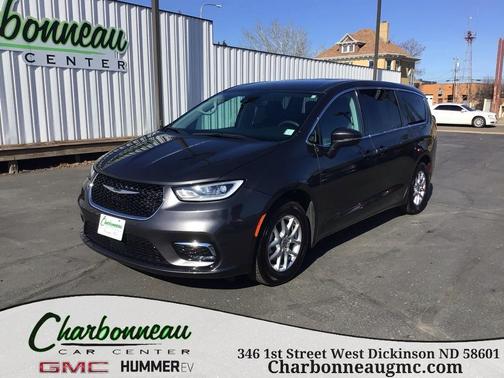 2023 Chrysler Pacifica Touring-L