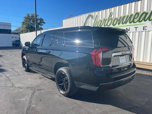 2023 GMC Yukon XL AT4