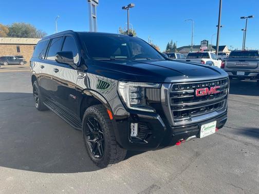 2023 GMC Yukon XL AT4