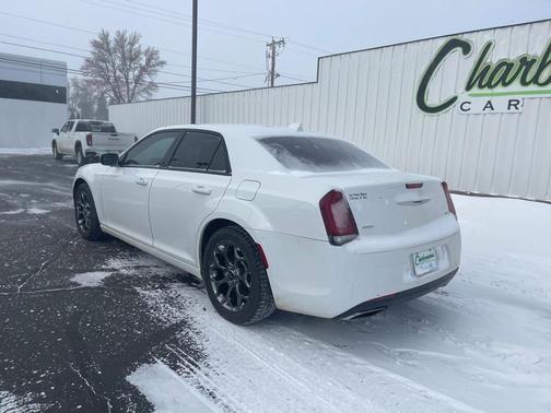 2016 Chrysler 300 S