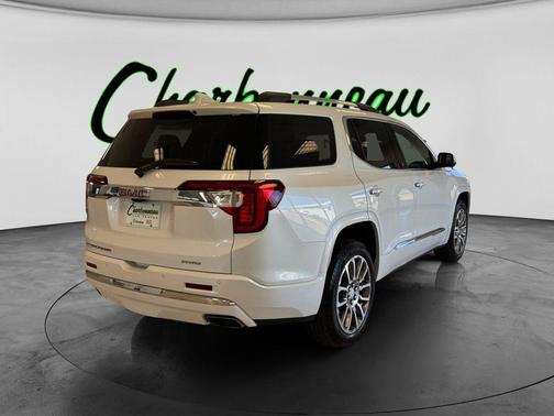 2022 GMC Acadia Denali