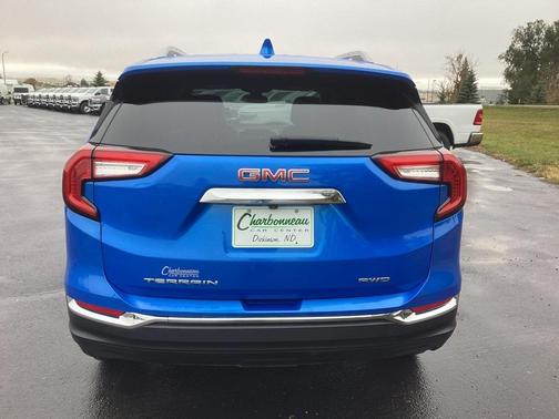2024 GMC Terrain SLT