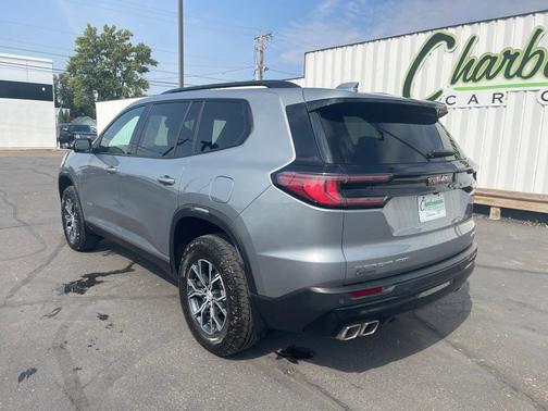 2024 GMC Acadia AT4