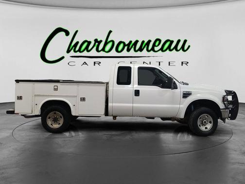 White 2009 Ford F-250 XL