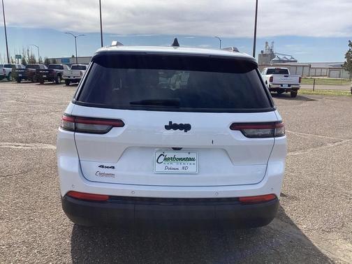 2023 Jeep Grand Cherokee L Laredo