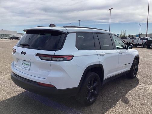 2023 Jeep Grand Cherokee L Laredo