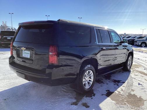 2017 Chevrolet Suburban LT