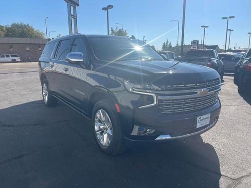 2023 Chevrolet Suburban Premier