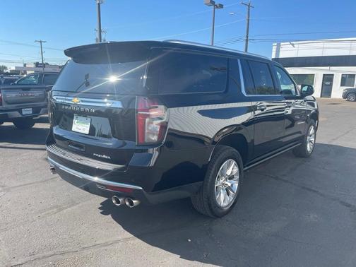 2023 Chevrolet Suburban Premier