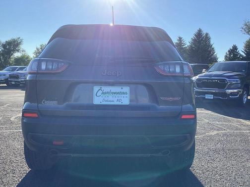 2022 Jeep Cherokee Trailhawk