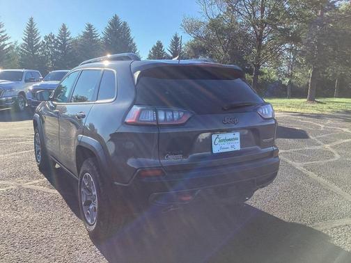 2022 Jeep Cherokee Trailhawk