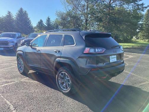 2022 Jeep Cherokee Trailhawk