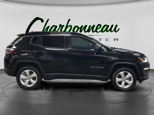 Diamond Black 2019 Jeep Compass Latitude