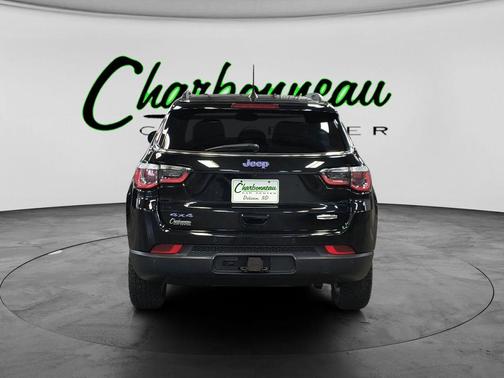 Diamond Black 2019 Jeep Compass Latitude