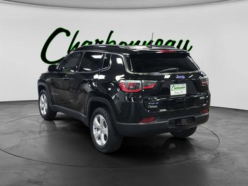 Diamond Black 2019 Jeep Compass Latitude