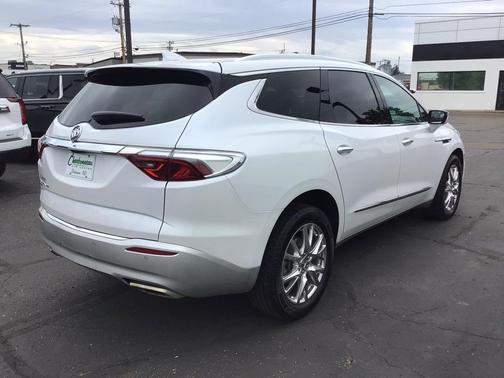2023 Buick Enclave Premium