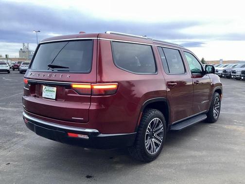 2022 Jeep Wagoneer Series III