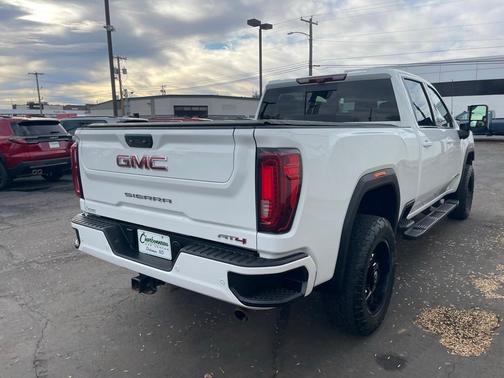 2022 GMC Sierra 2500 AT4