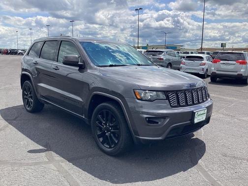 2017 Jeep Grand Cherokee Altitude
