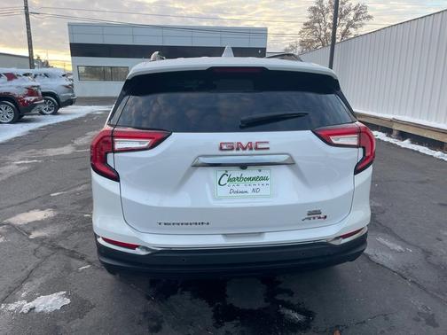 2022 GMC Terrain AT4