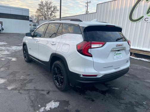 2022 GMC Terrain AT4