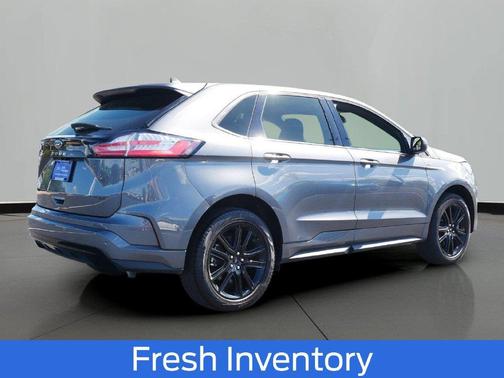 Gray Metallic 2022 Ford Edge ST Line