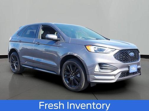 Gray Metallic 2022 Ford Edge ST Line
