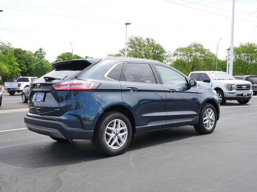 Blue Metallic 2022 Ford Edge SEL