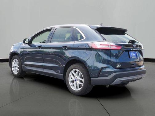 Blue Metallic 2022 Ford Edge SEL