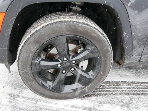 2024 Jeep Grand Cherokee Laredo